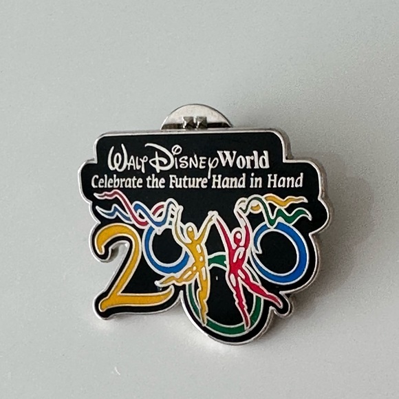Vintage WDW 2000 Celebrate The Future Hand In Hand Disney Park Pin - Picture 5 of 5